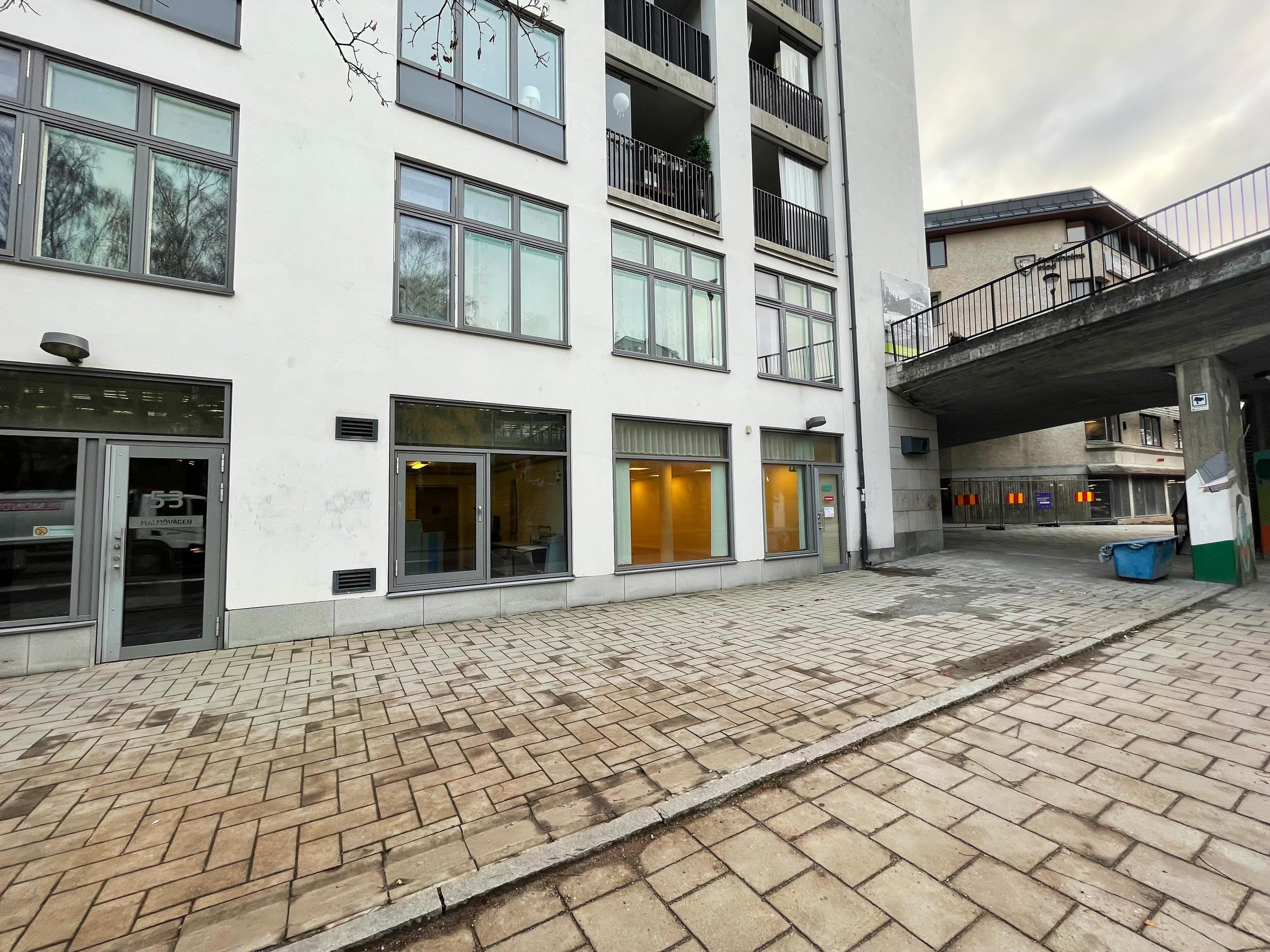 Entré och fastighet