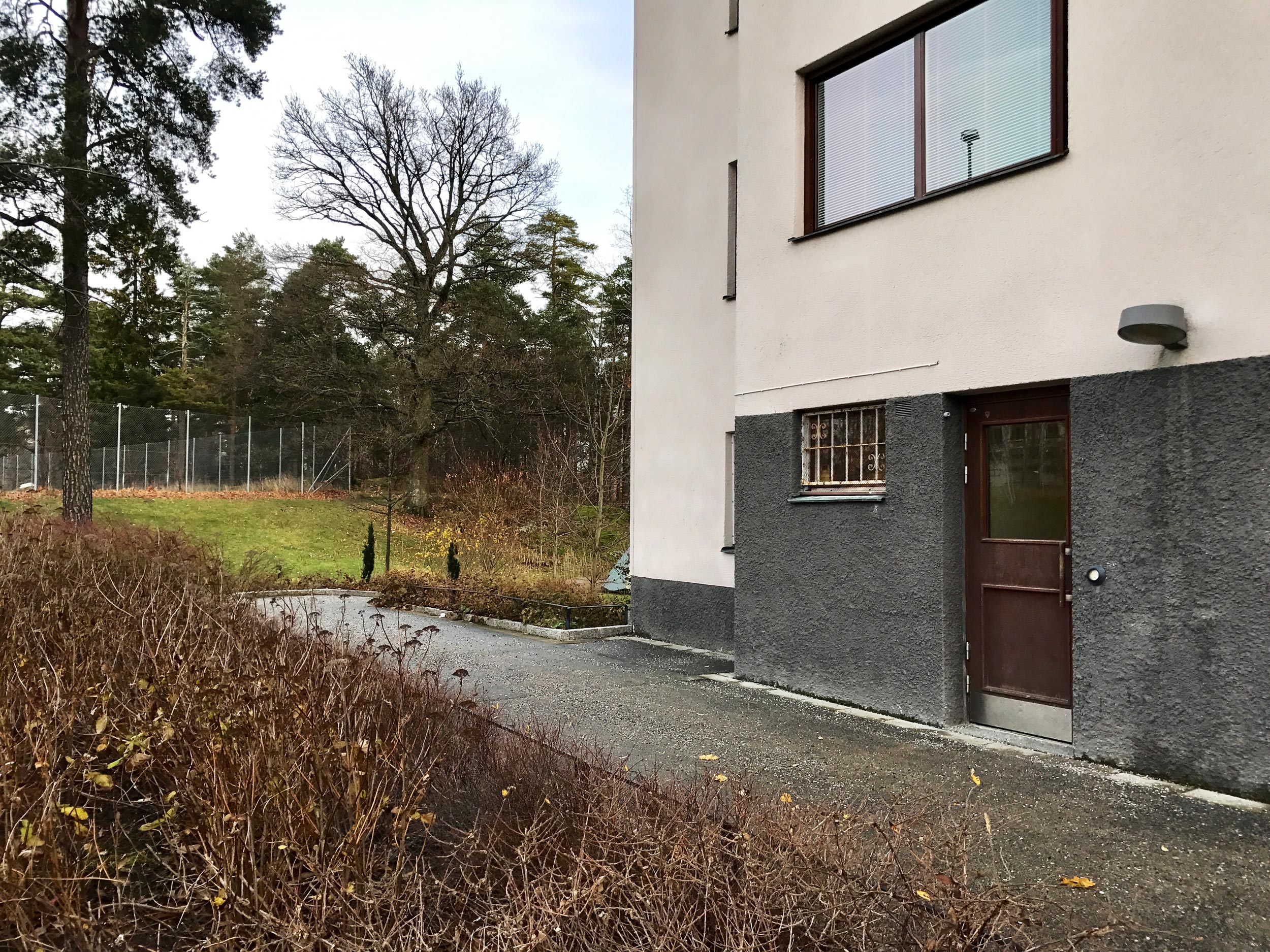 Bild på entré till lokal