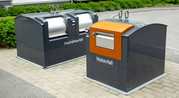 Kärl för hushållssopor och matavfall .