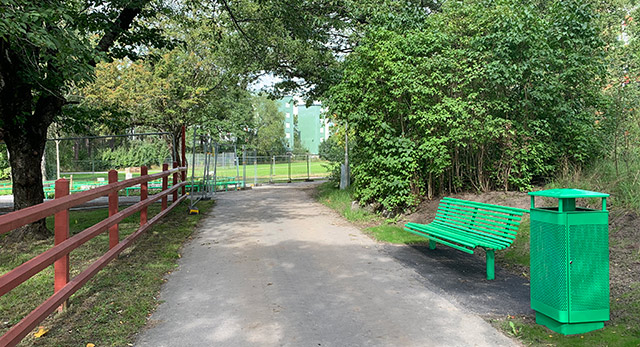 Gröna bänkar längs med kulturstråket