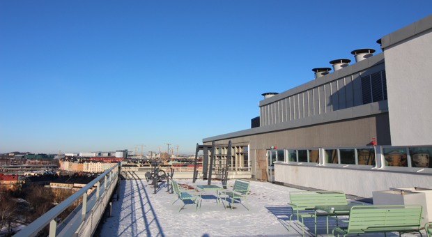 Takterrass med möbler